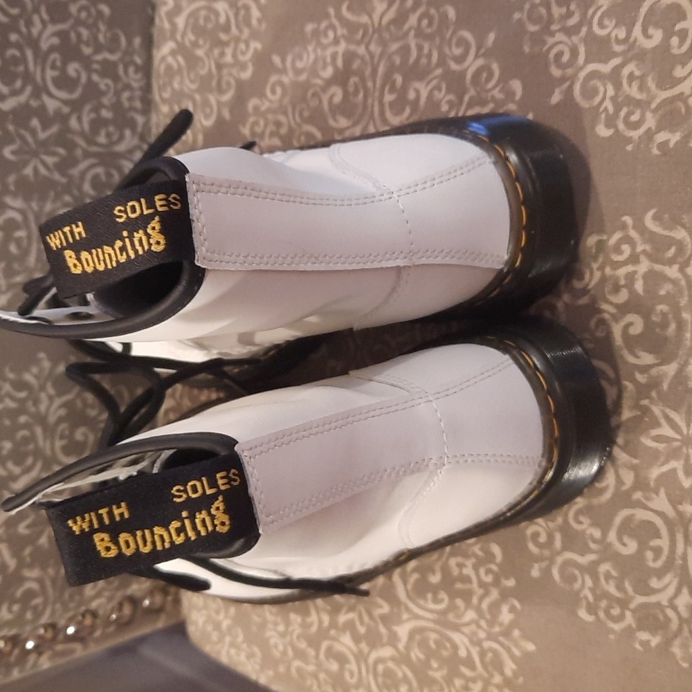 New Dr Martens Zavala combat boots - Picture 5 of 9